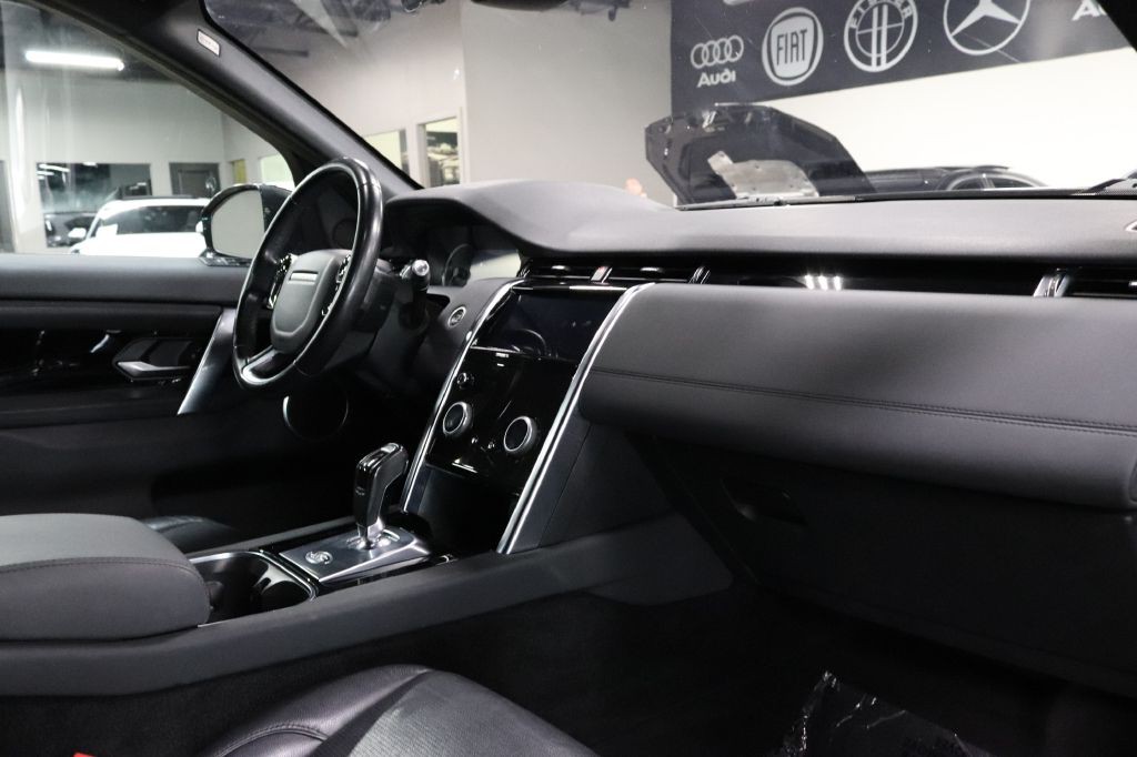 2020 Land Rover Discovery Sport Image 30