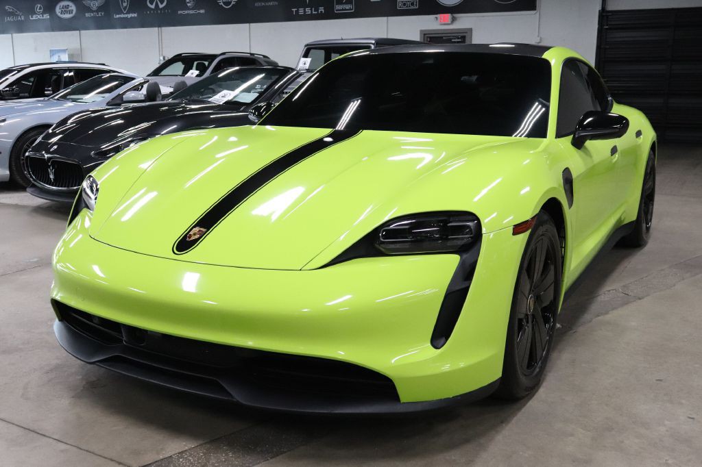 2022 Porsche Taycan Image 1