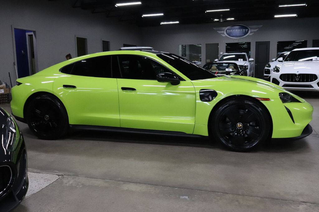 2022 Porsche Taycan Image 6