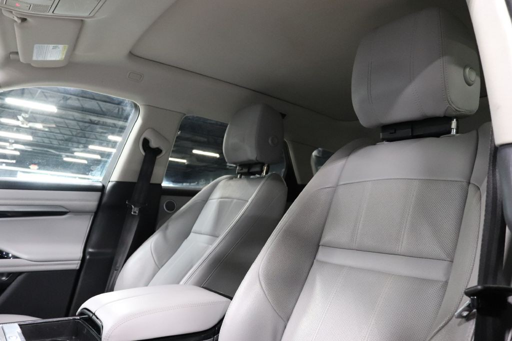 2020 Land Rover Range Rover Evoque Image 11