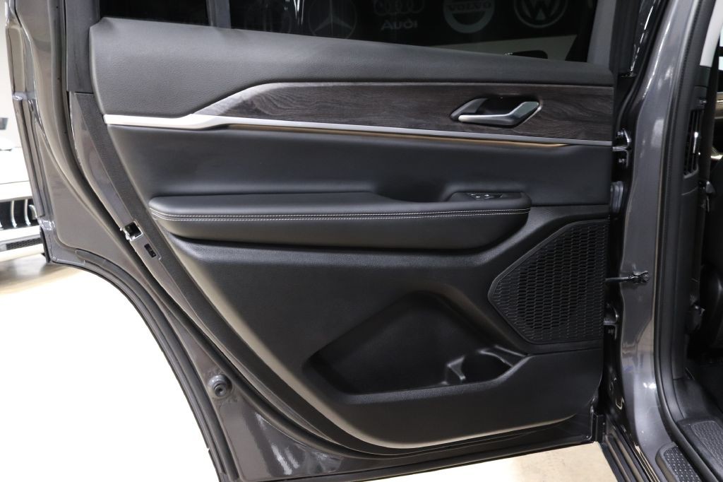 2023 Jeep Grand Cherokee Image 20
