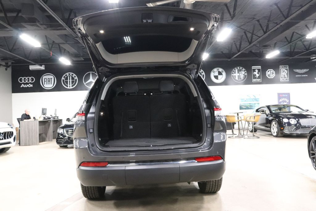 2023 Jeep Grand Cherokee Image 24