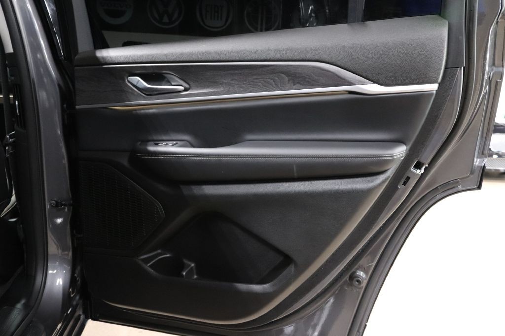 2023 Jeep Grand Cherokee Image 29