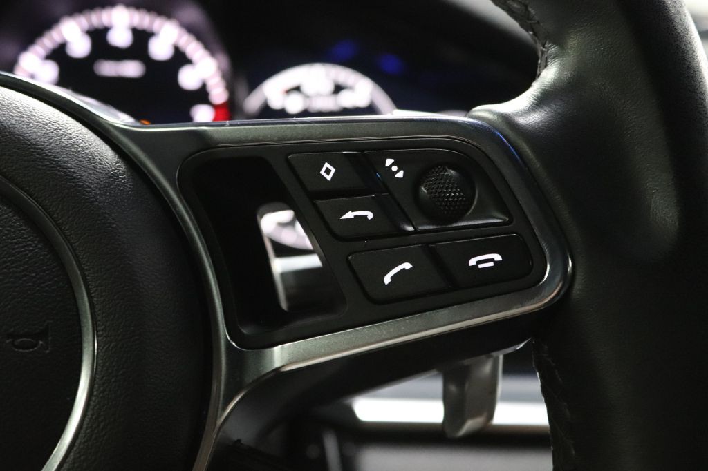 2019 Porsche Panamera Image 13