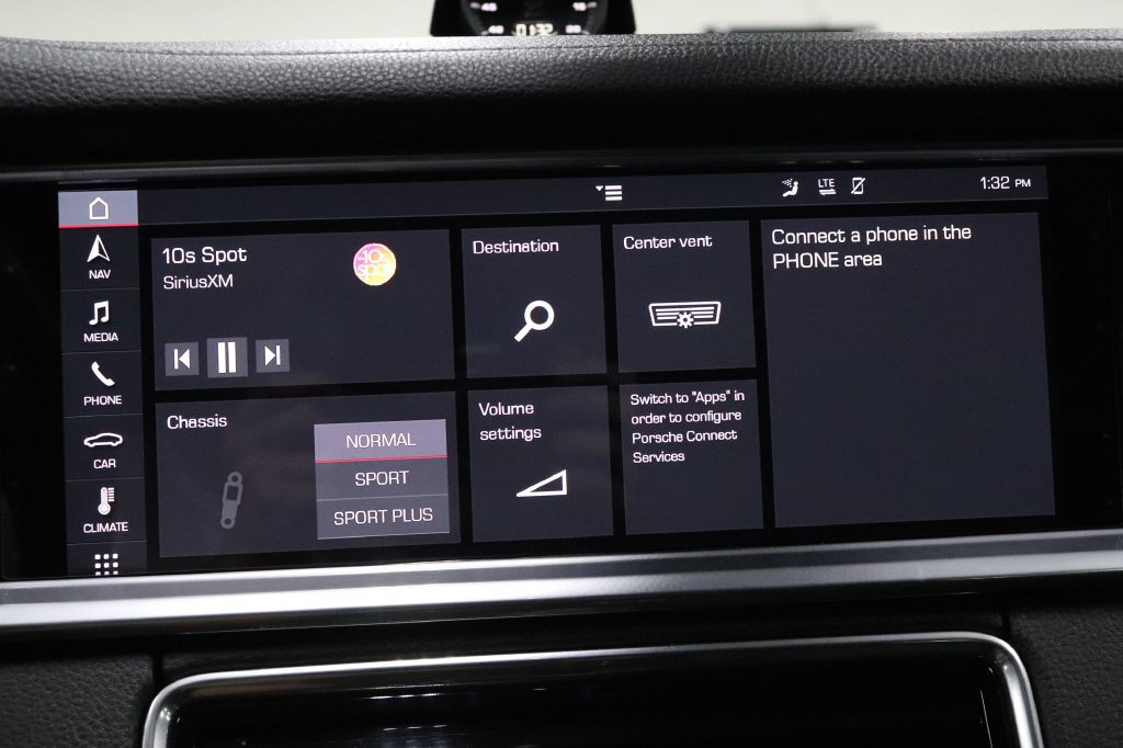 2019 Porsche Panamera Image 15