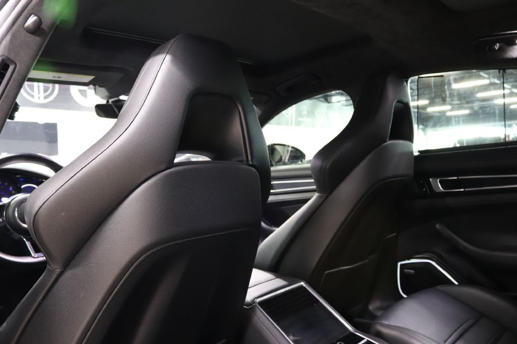2019 Porsche Panamera Image 22