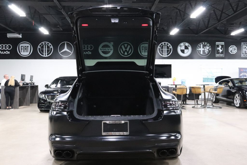 2019 Porsche Panamera Image 24
