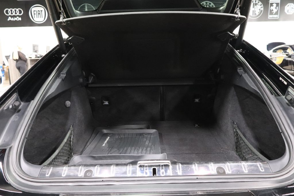 2019 Porsche Panamera Image 25