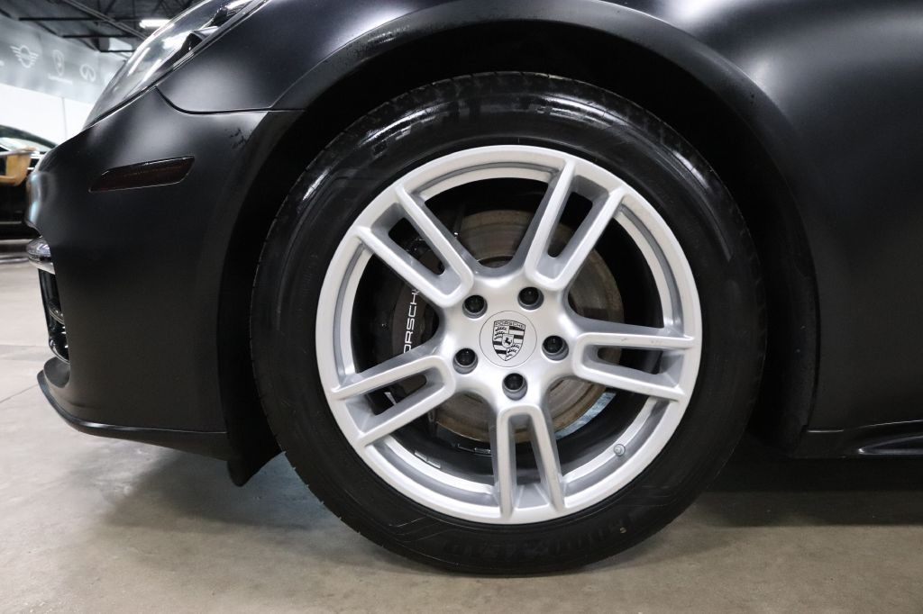 2019 Porsche Panamera Image 33