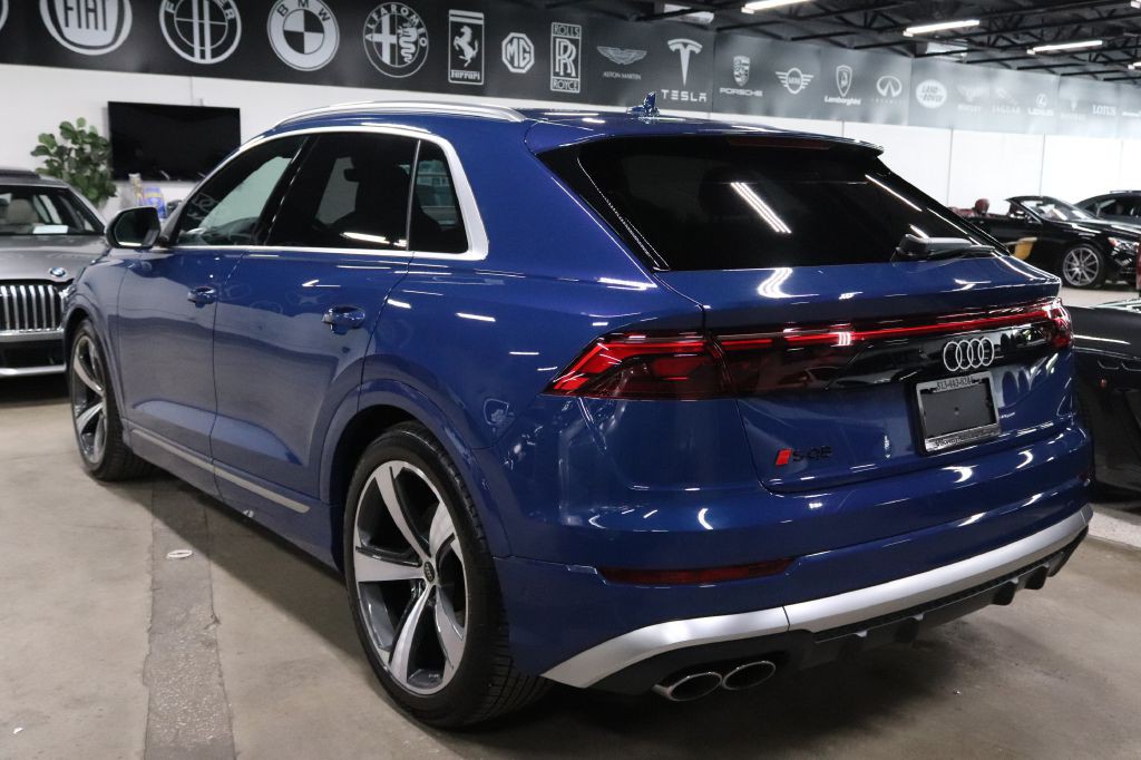 2024 Audi SQ8 Image 3