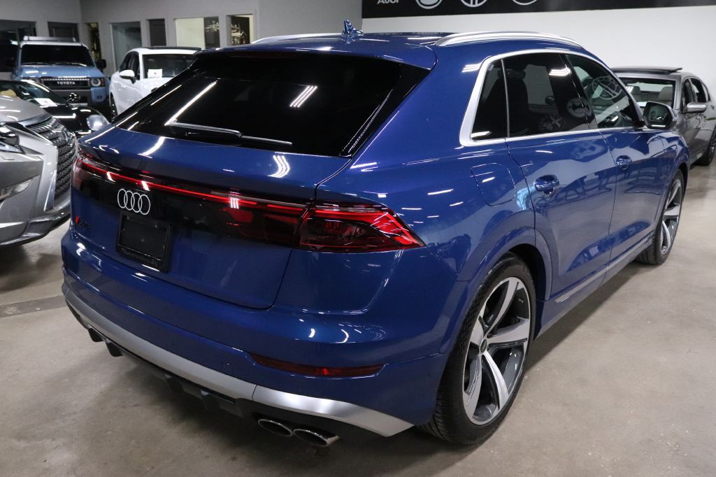 2024 Audi SQ8 Image 5