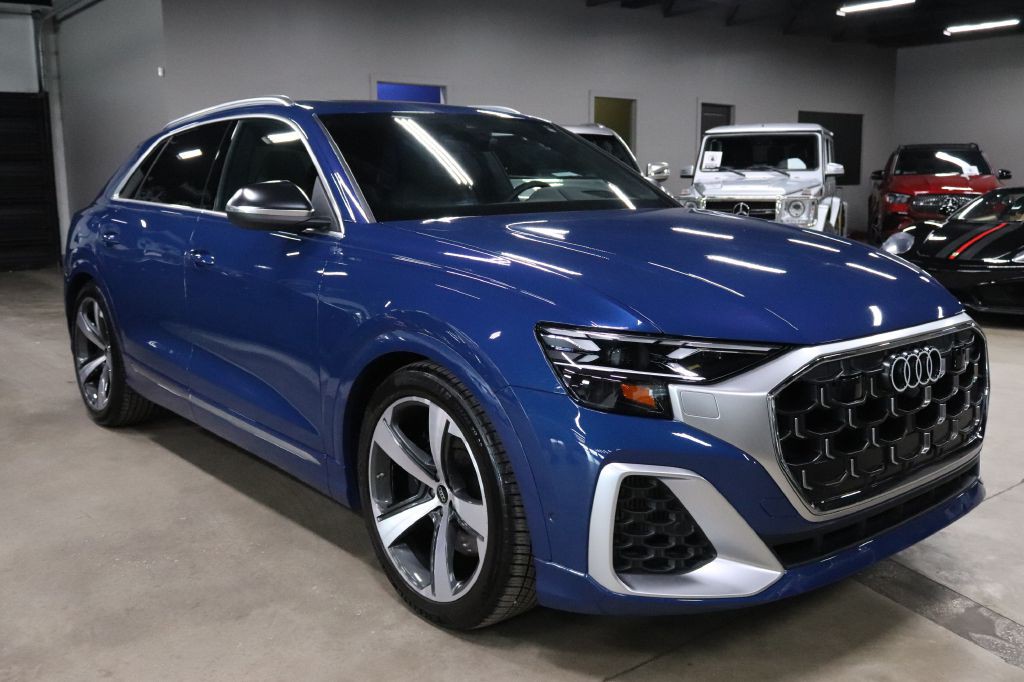 2024 Audi SQ8 Image 6