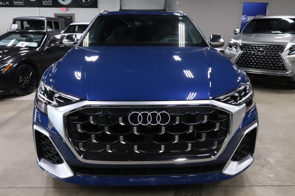 2024 Audi SQ8 Image 7