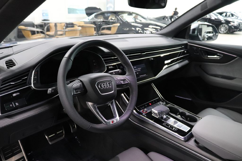 2024 Audi SQ8 Image 11