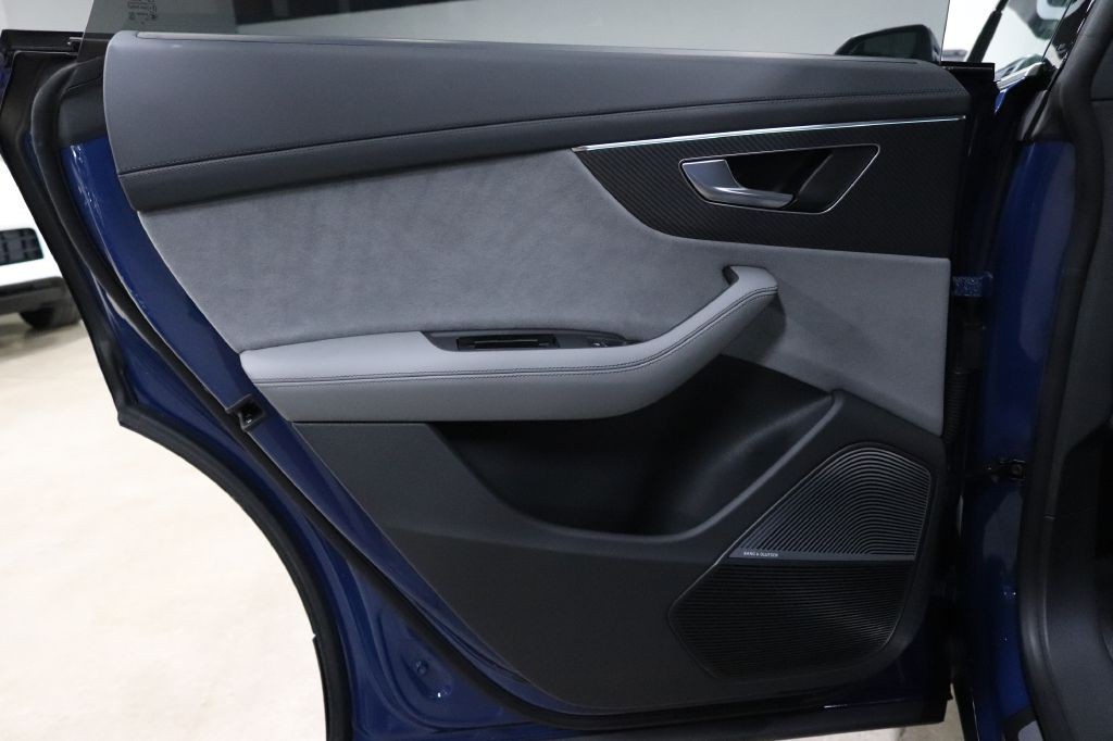 2024 Audi SQ8 Image 12
