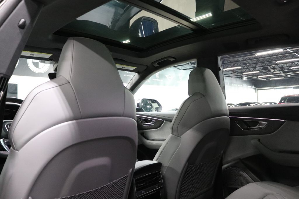 2024 Audi SQ8 Image 15