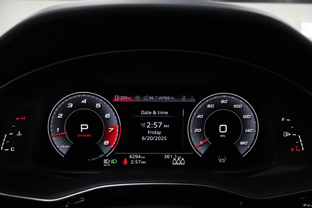 2024 Audi SQ8 Image 35
