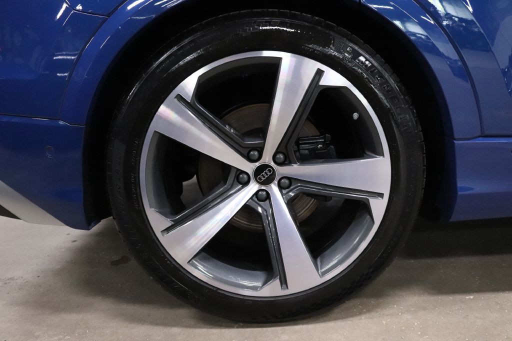 2024 Audi SQ8 Image 39