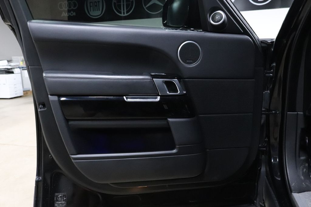 2017 Land Rover Range Rover Image 8