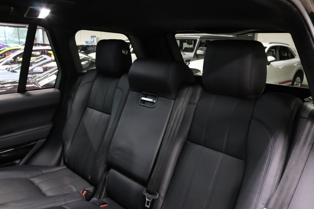 2017 Land Rover Range Rover Image 14