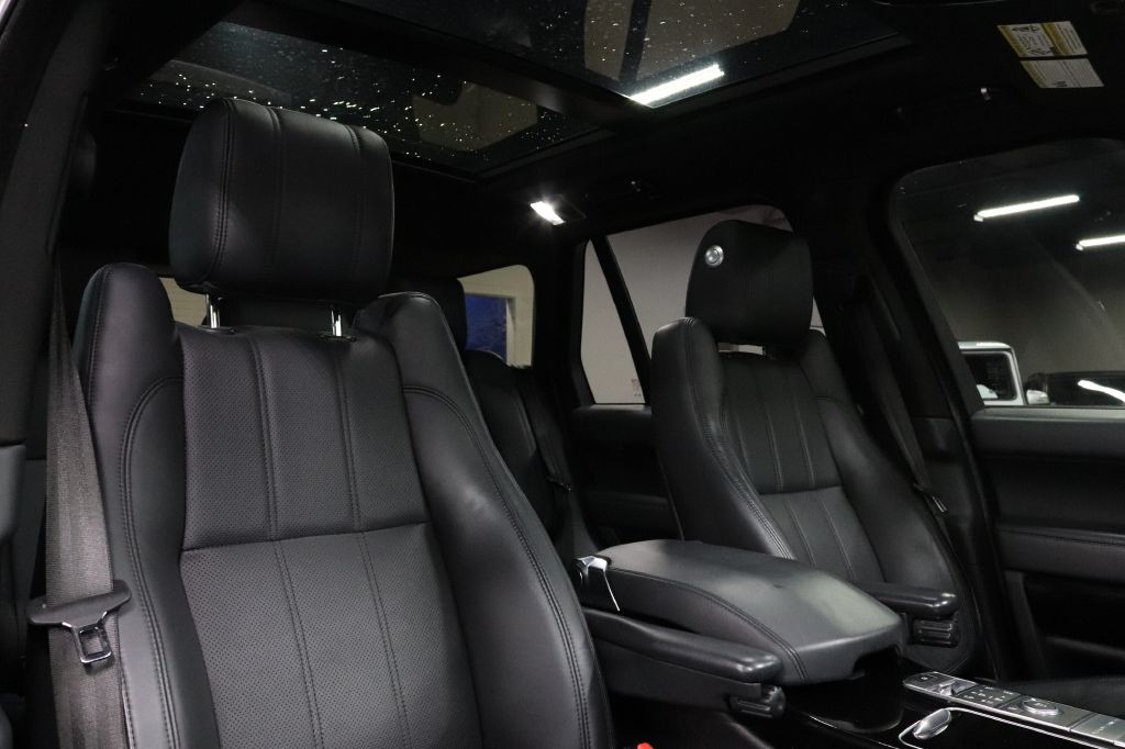 2017 Land Rover Range Rover Image 23