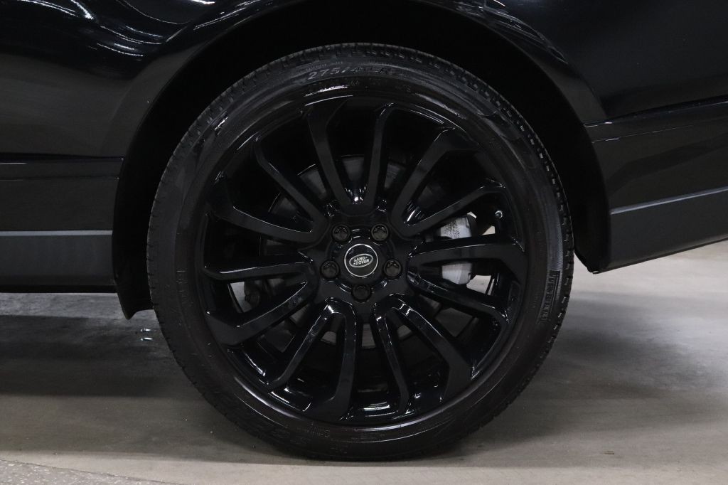 2017 Land Rover Range Rover Image 38