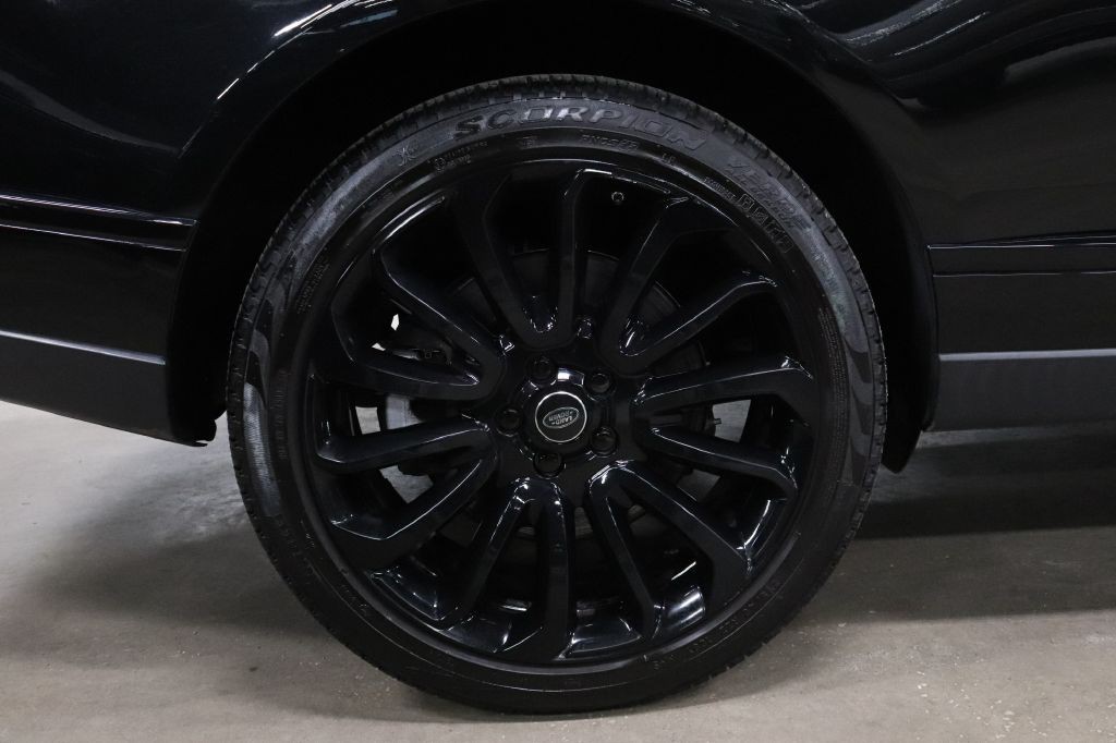2017 Land Rover Range Rover Image 39