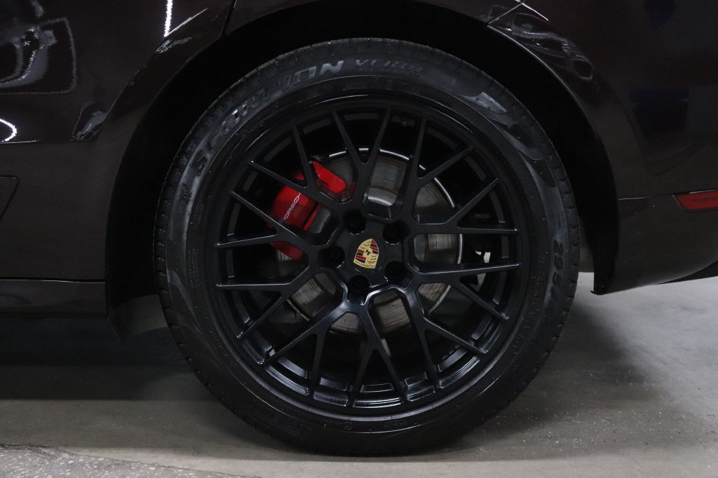 2021 Porsche Macan Image 34