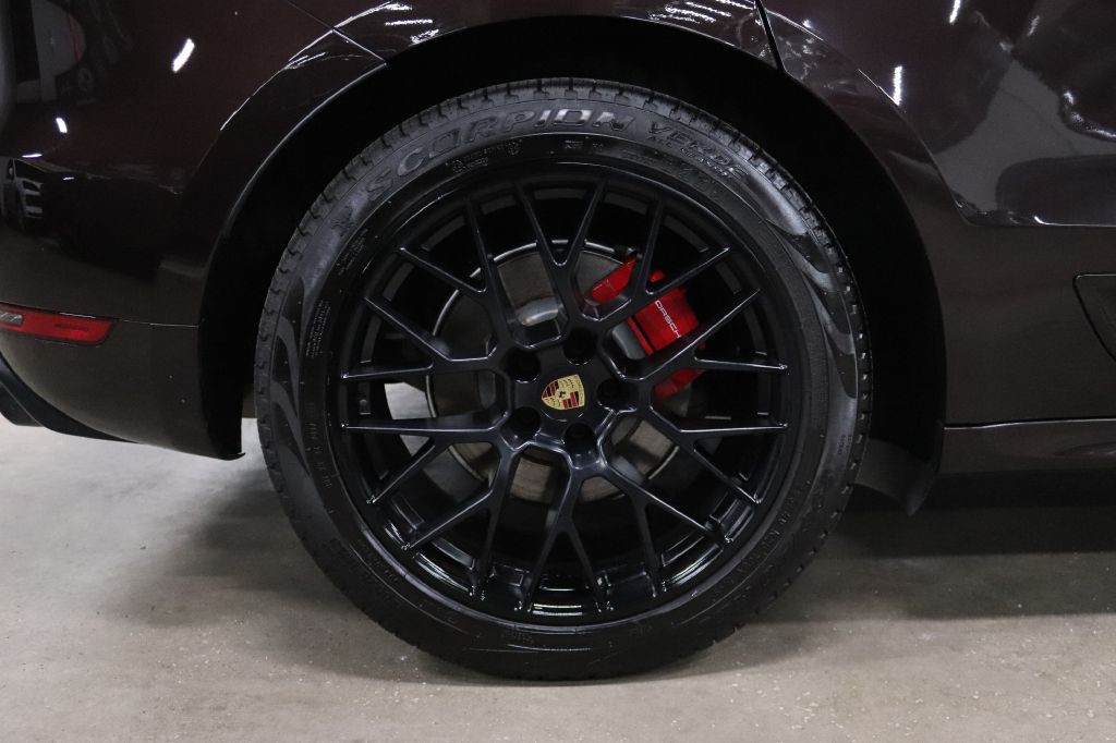 2021 Porsche Macan Image 35