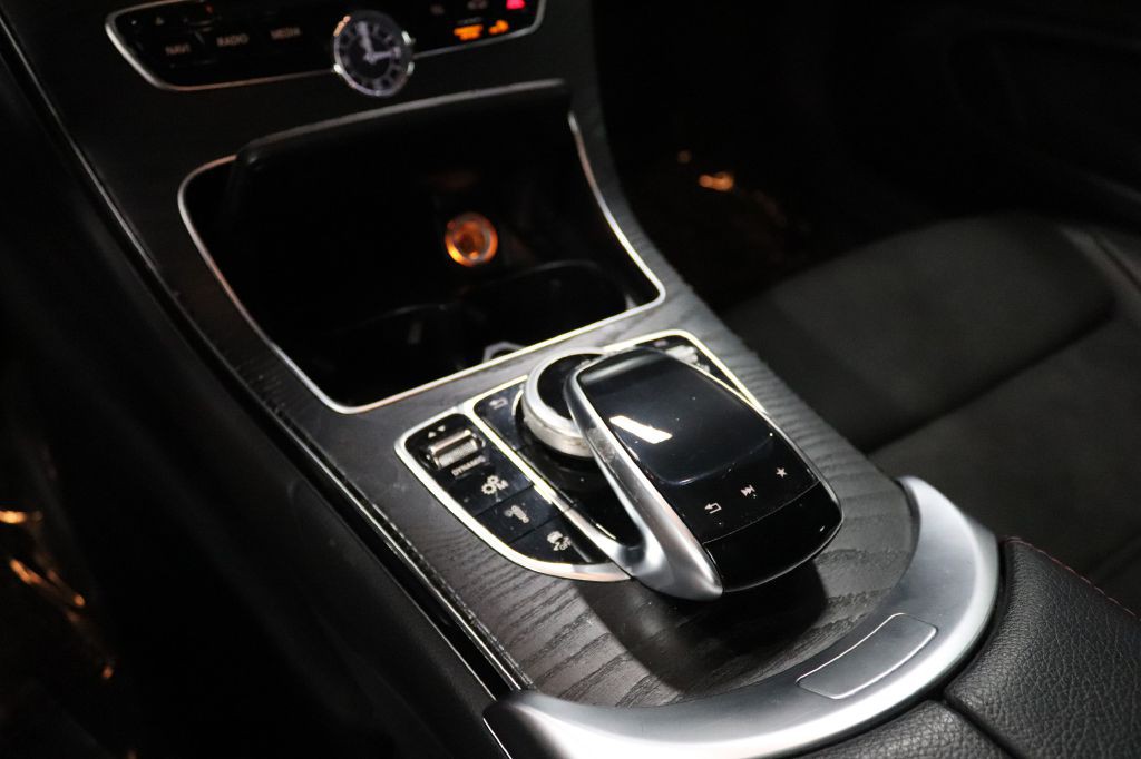 2018 Mercedes-Benz C-Class Image 23