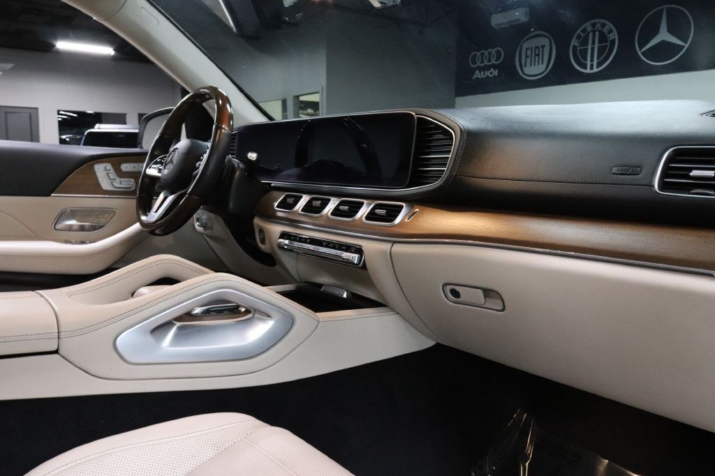 2021 Mercedes-Benz GLS-Class Image 33