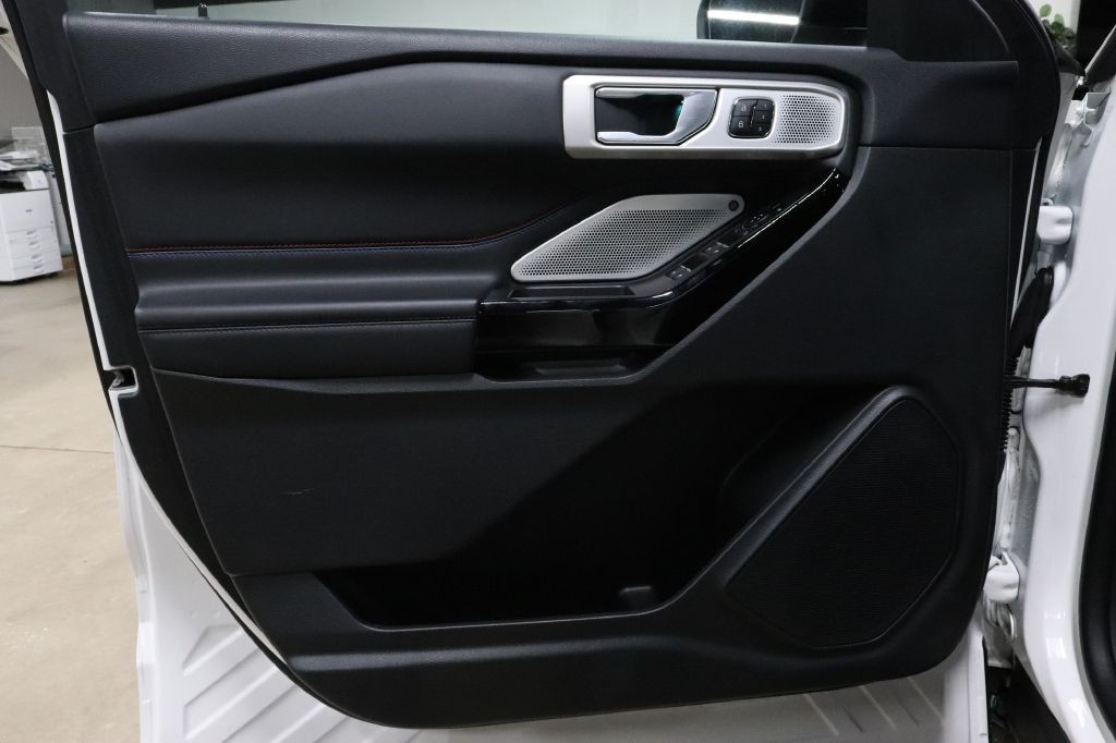 2023 Ford Explorer Image 9