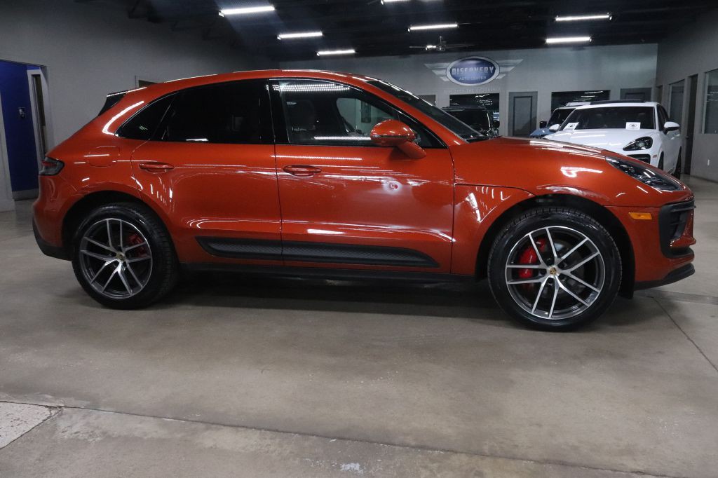 2022 Porsche Macan Image 6