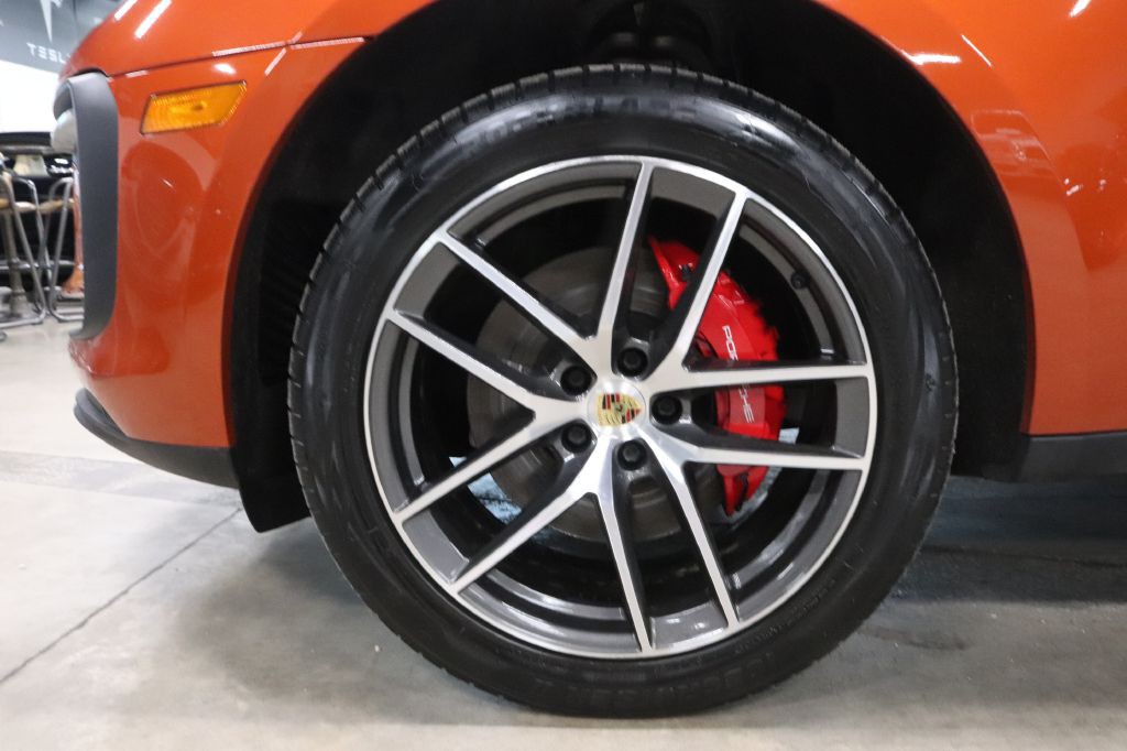 2022 Porsche Macan Image 33