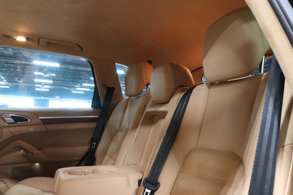 2013 Porsche Cayenne Image 19