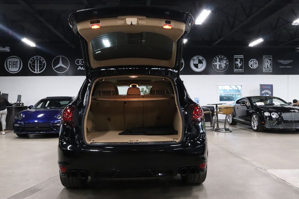 2013 Porsche Cayenne Image 20
