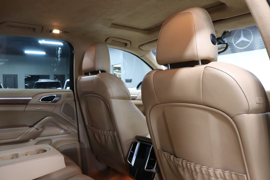 2013 Porsche Cayenne Image 23