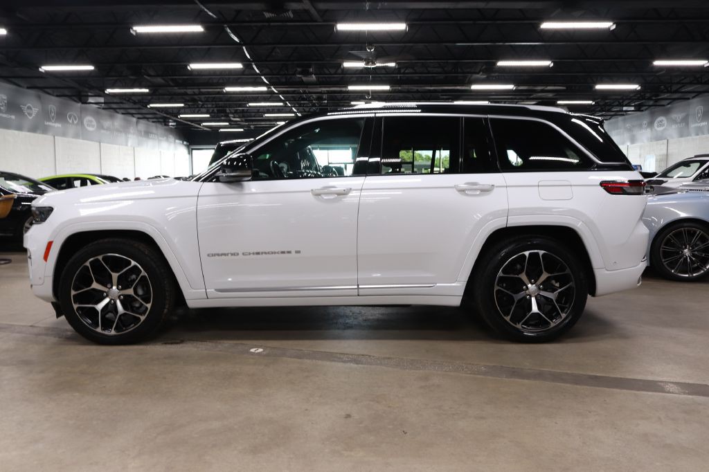 2022 Jeep Grand Cherokee Image 2
