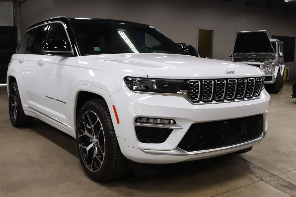 2022 Jeep Grand Cherokee Image 7