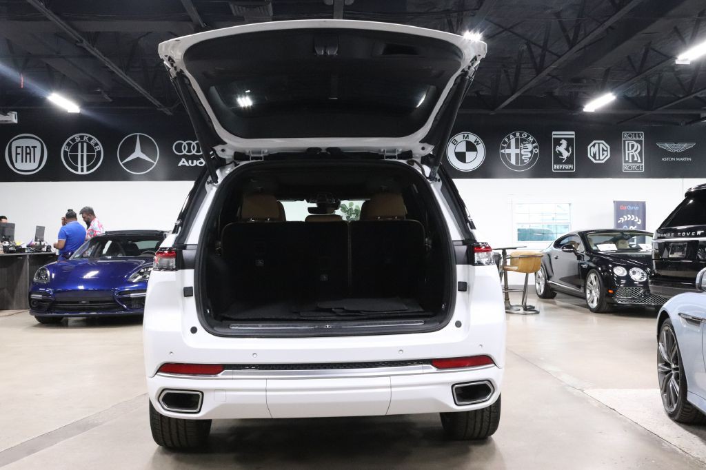 2022 Jeep Grand Cherokee Image 24