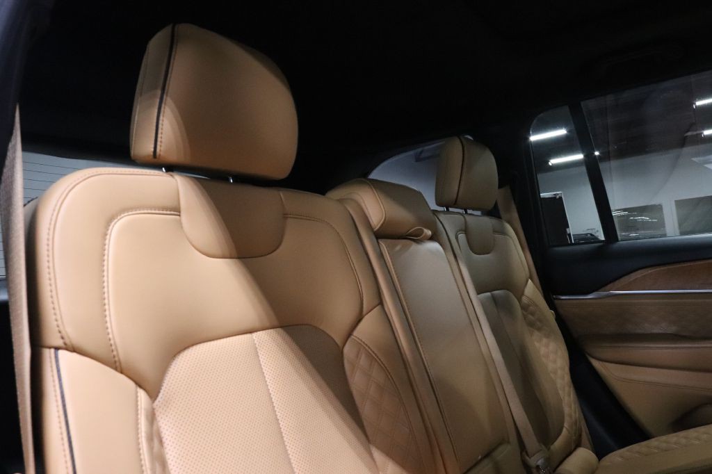 2022 Jeep Grand Cherokee Image 28