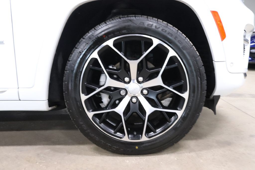 2022 Jeep Grand Cherokee Image 36