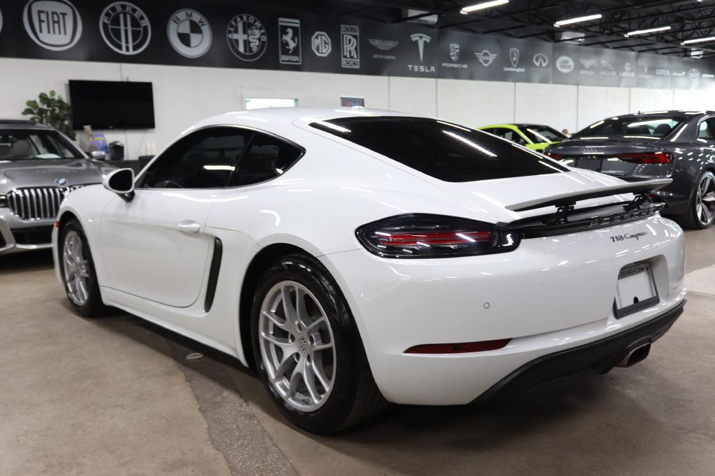 2019 Porsche Cayman Image 3