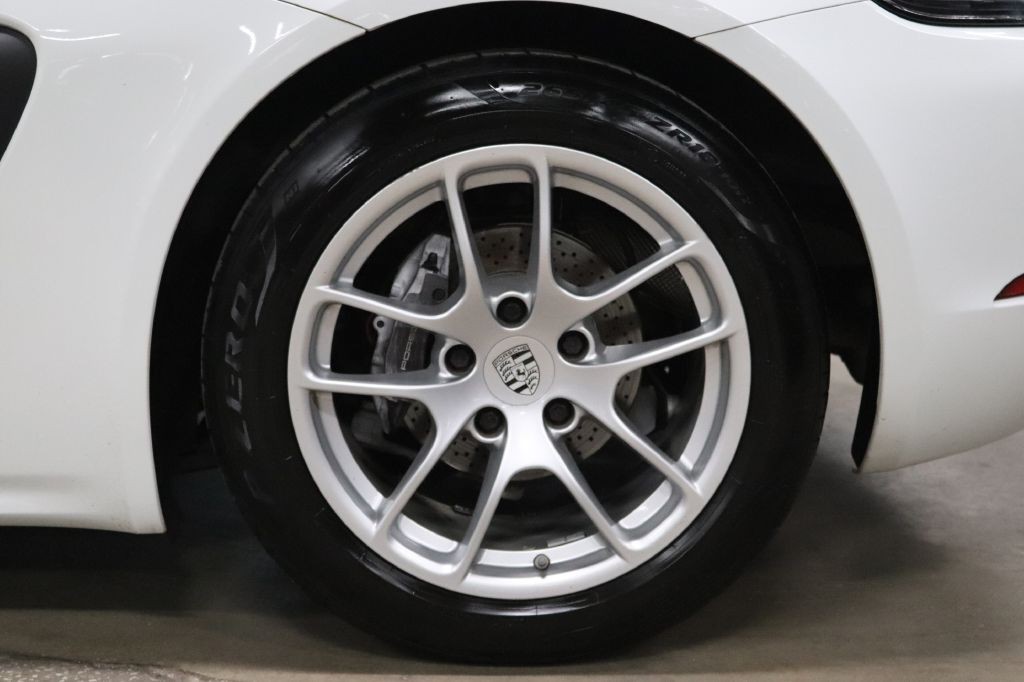 2019 Porsche Cayman Image 29