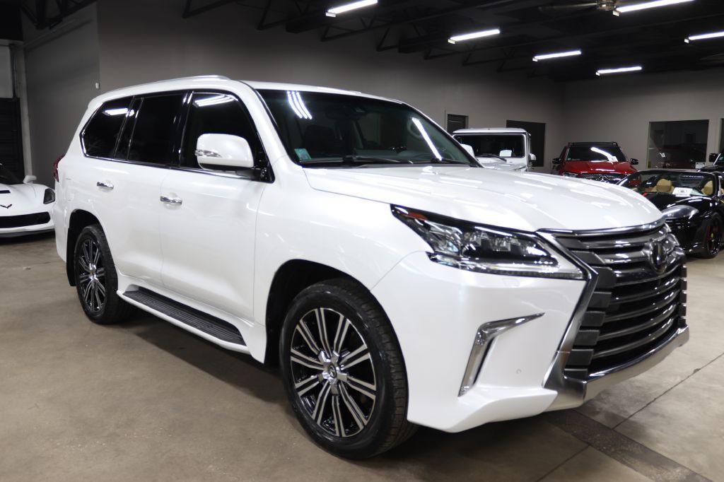 2019 Lexus LX Image 6