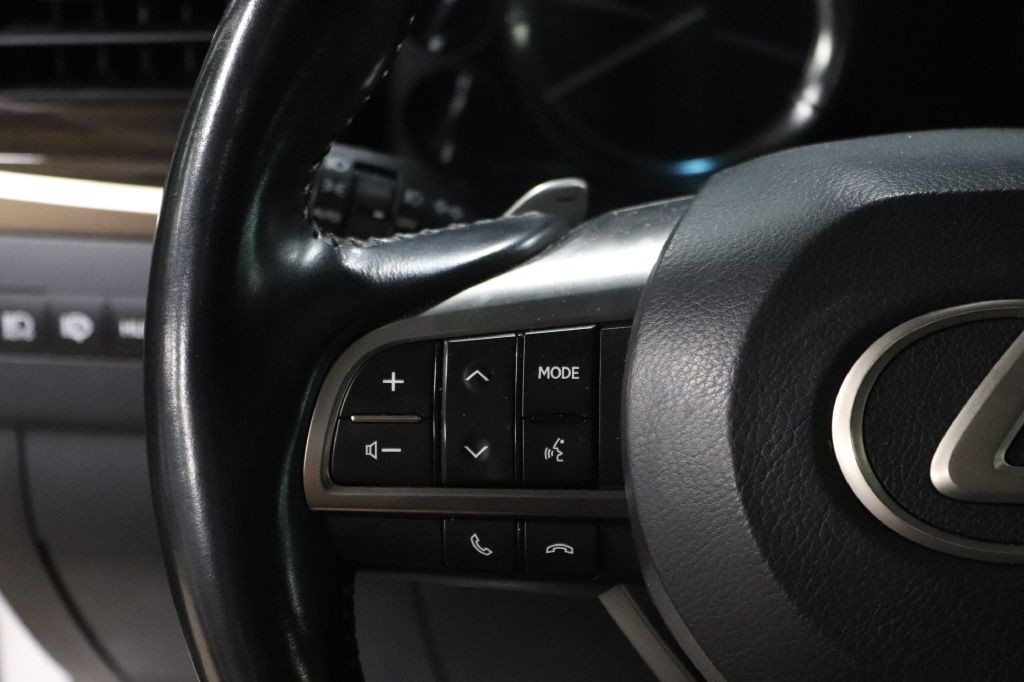 2019 Lexus LX Image 26
