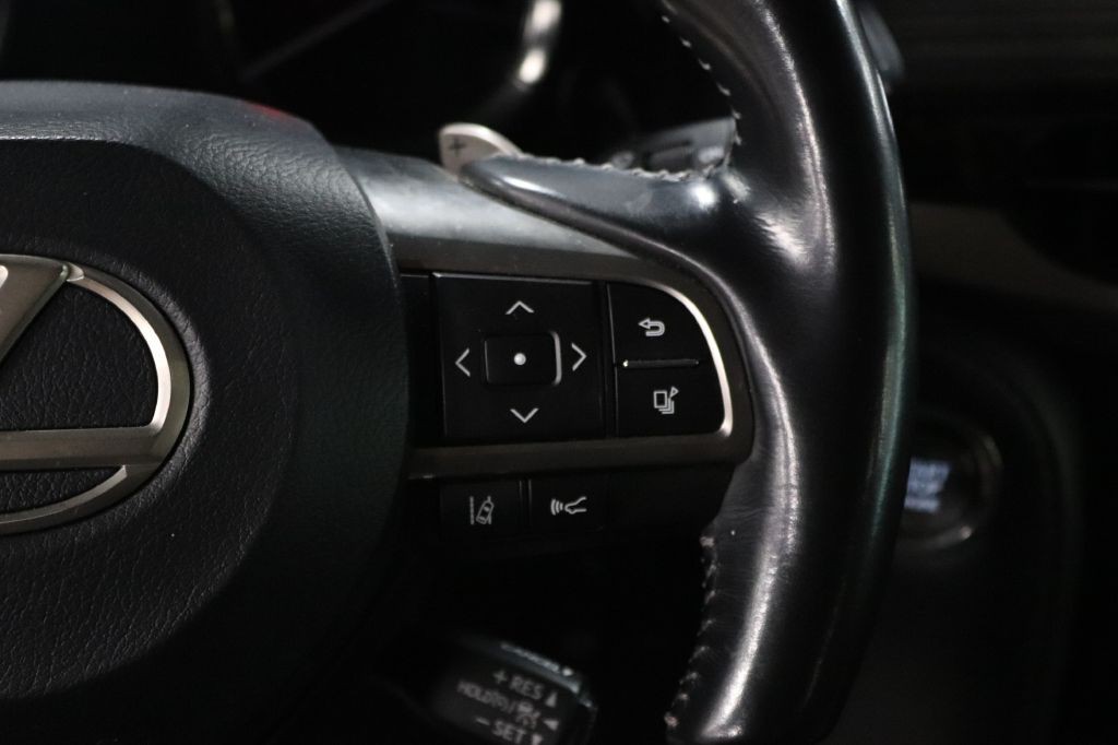 2019 Lexus LX Image 27