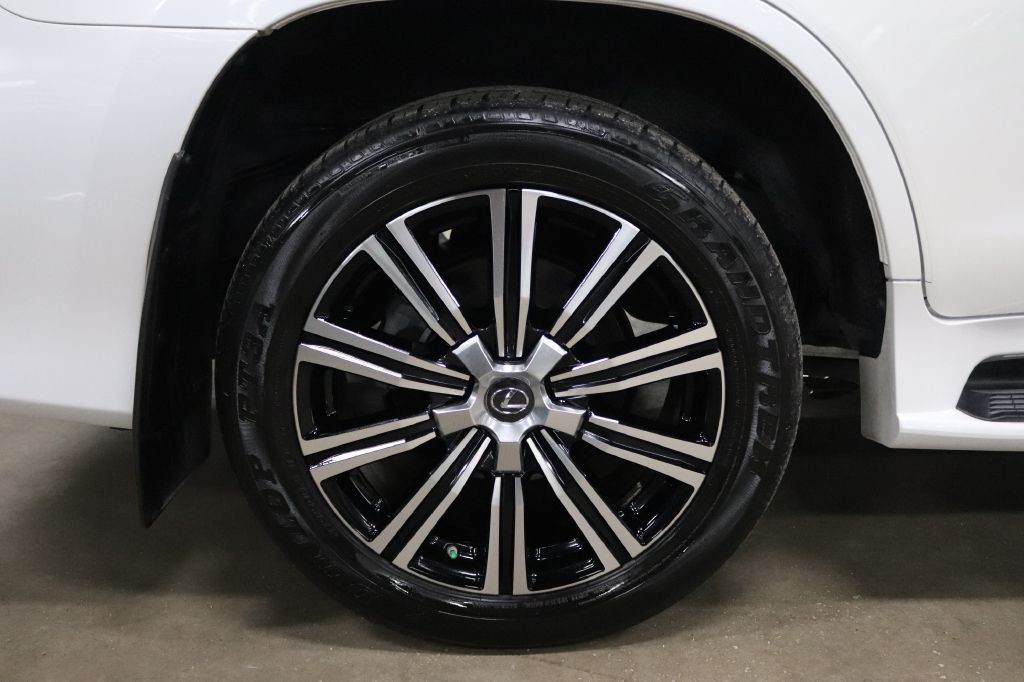 2019 Lexus LX Image 38