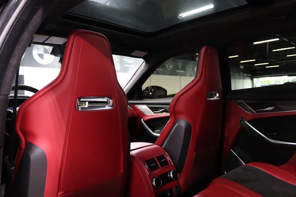 2021 Jaguar F-PACE Image 15