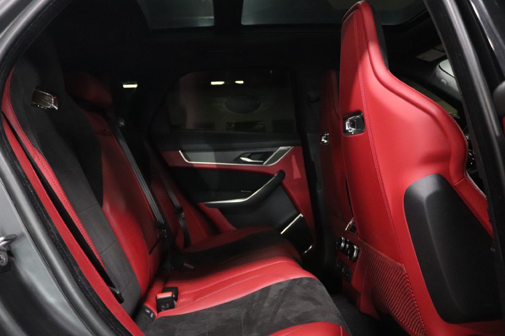 2021 Jaguar F-PACE Image 18
